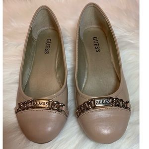 Guess Flat Shoe - Tan color
